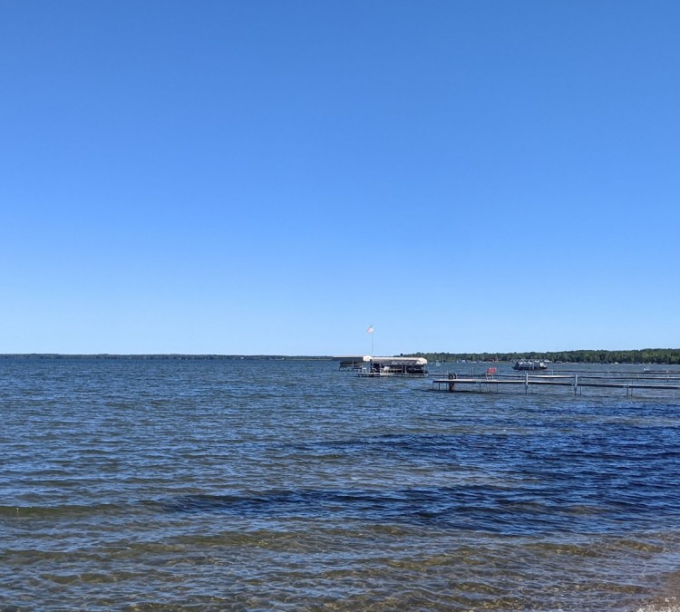 pelican-lake-public-beach-photo
